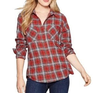 Universal Thread Women's Plaid Button Down Long-Sleeve Shirt in Red